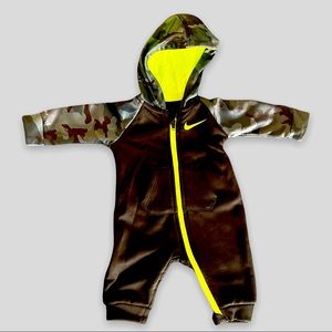 Baby Nike DRI-FIT - neon yellow with black.  Size 0-3 months